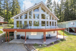 Harborview Getaway by AvantStay Walk to Beach